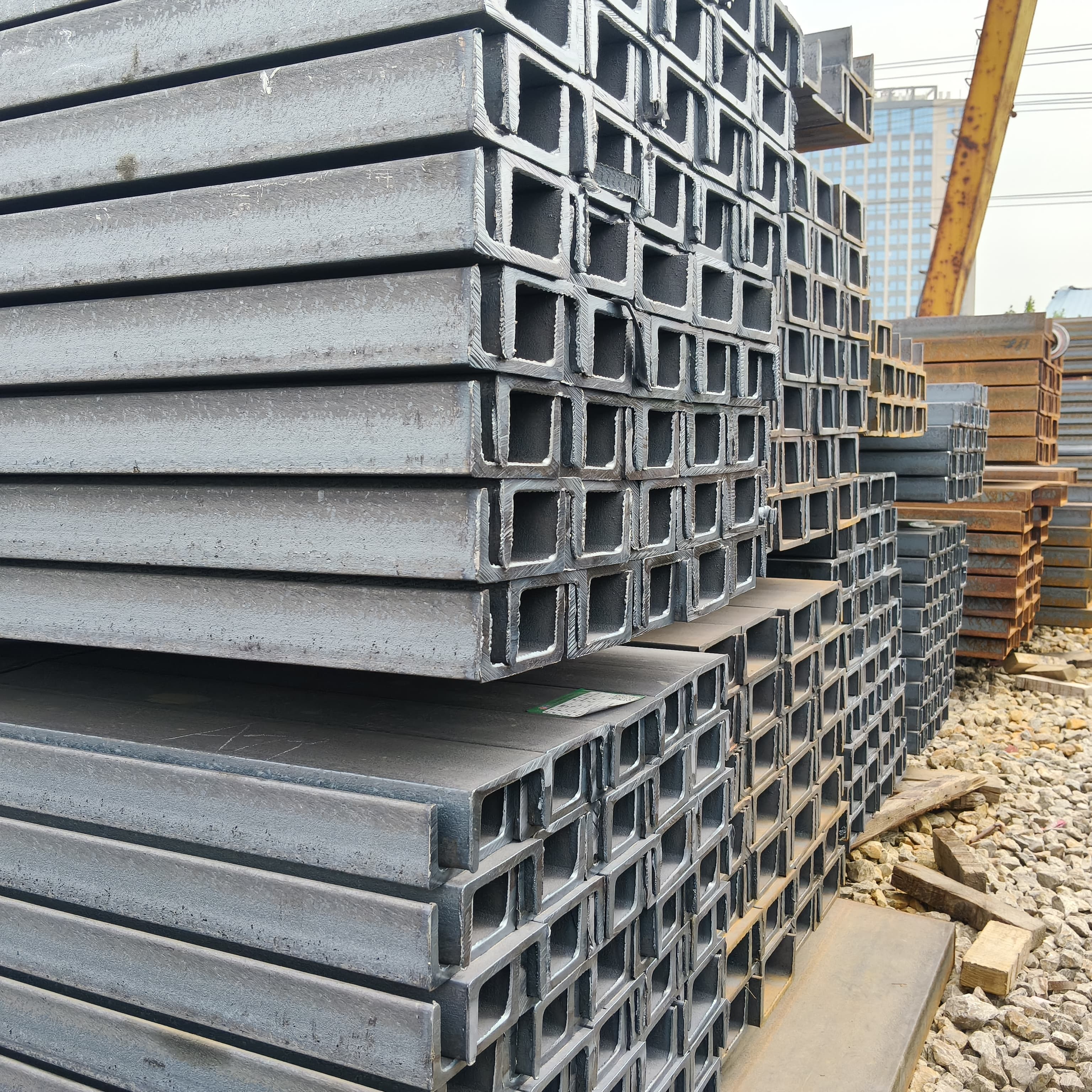 Extensive inventory of various sizes and materials for flexibility in design
