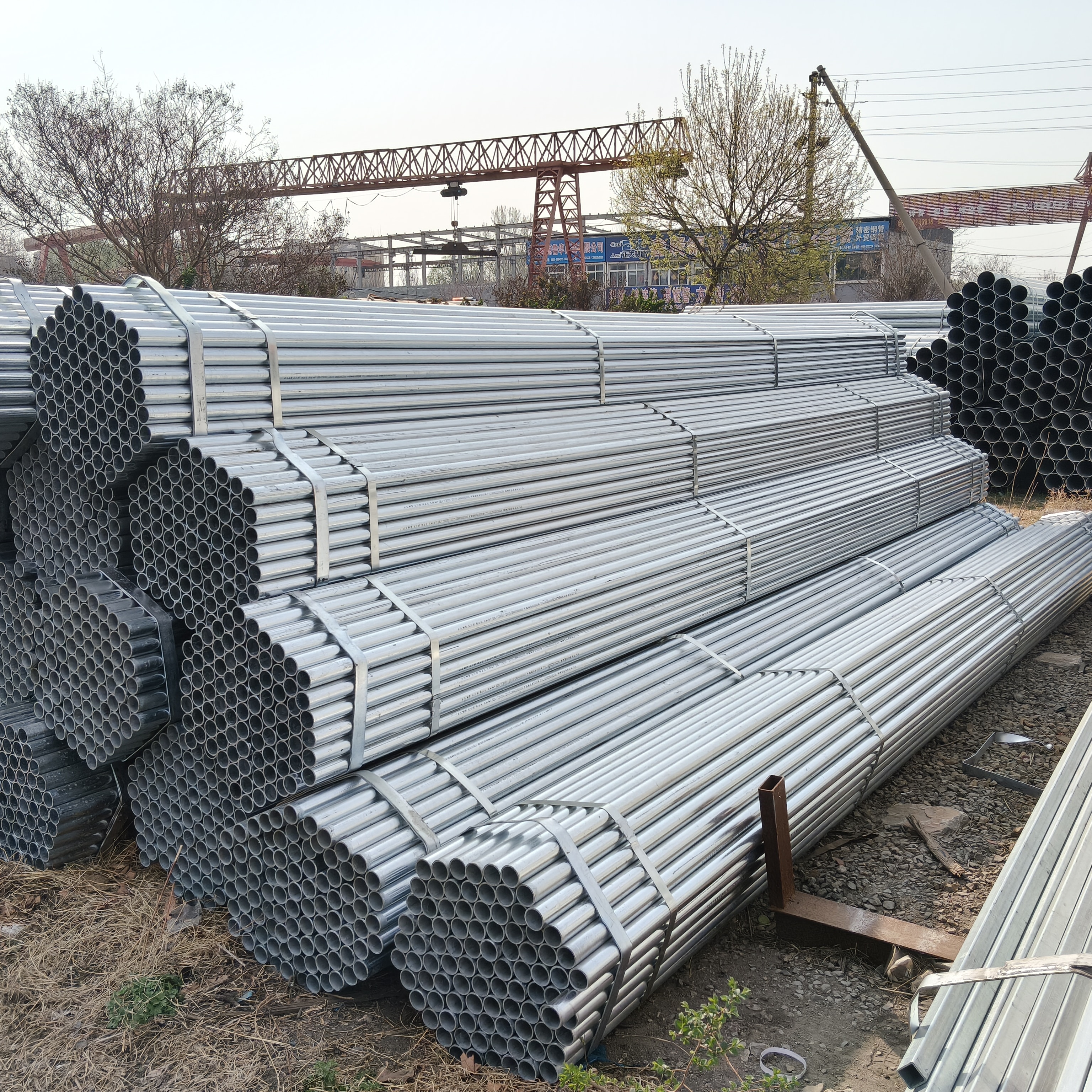 Hot Dipped Galvanized ERW Technique Steel Pipe Welded Scaffolding Tube 6m and 12m Lengths for Construction Drill Oil Pipelines